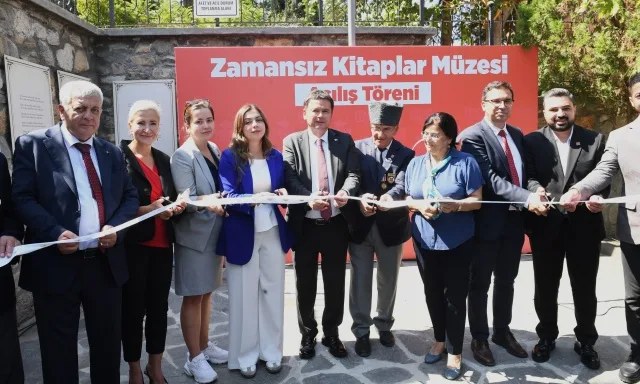 Zafer Bayramı’nda Coşkulu Dans Gösterisi