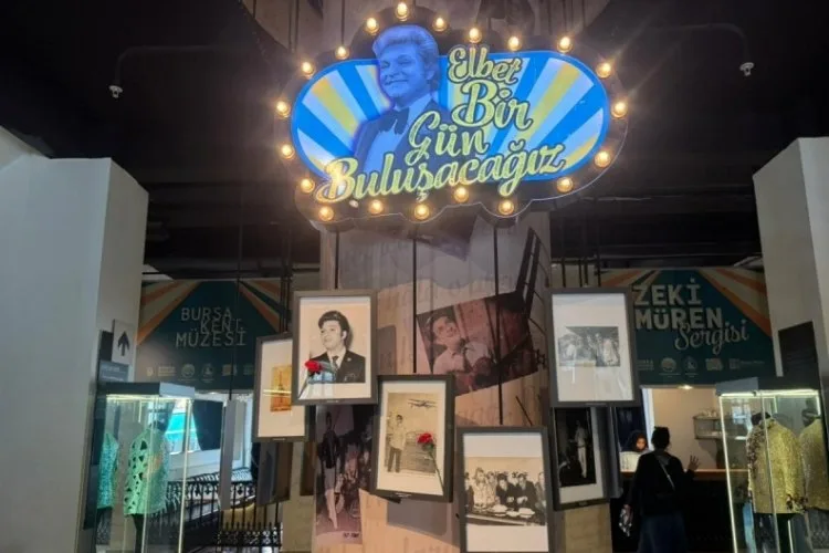 Zeki Müren’in Anısına Sergi Bursa’da Açıldı!
