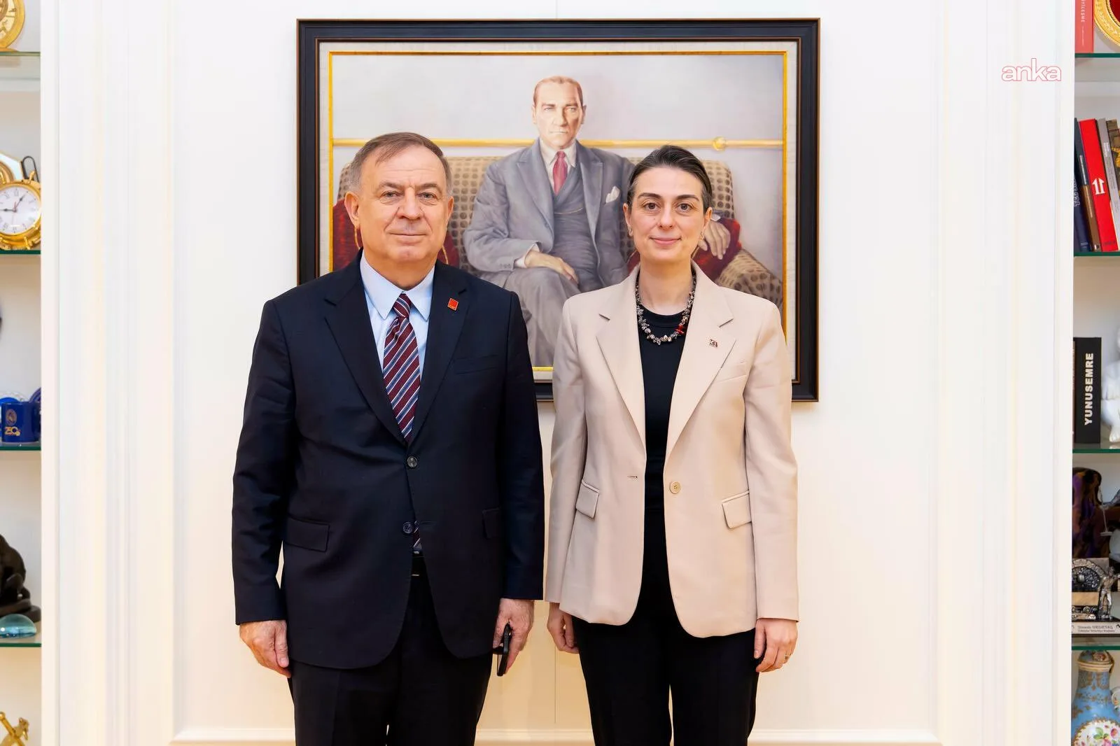 Zeybek’ten Dedetaş’a Destek: ‘Kumpaslara Hayır!’