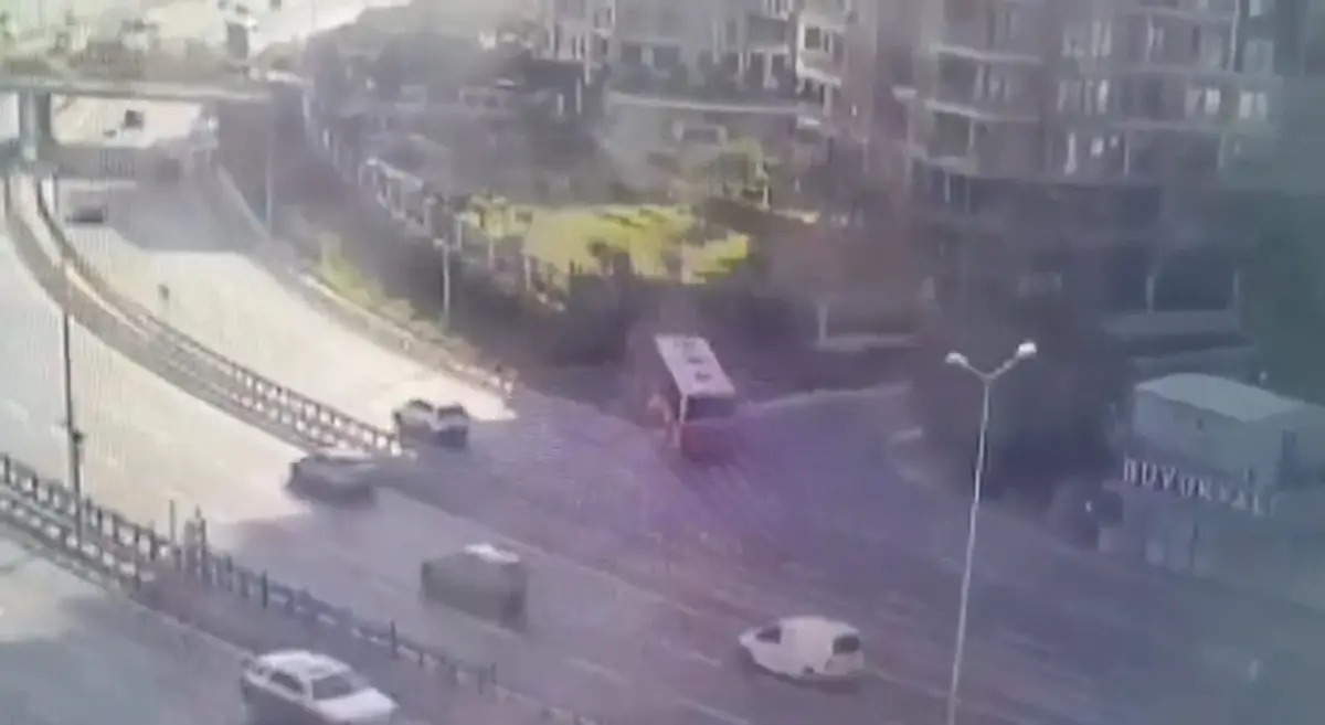 Zeytinburnu ndaki İETT otobüsü kazasında yeni gelişme! O şoför gözaltında 5