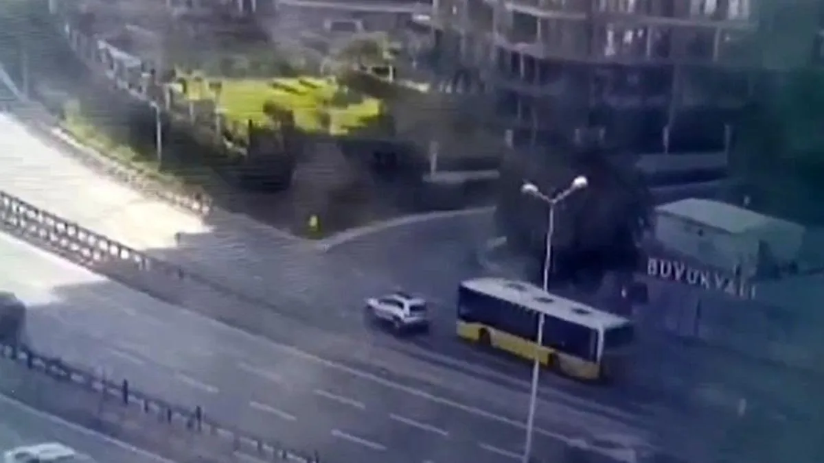 Zeytinburnu’nda İETT Kazası: 2 Ölü, 16 Yaralı!