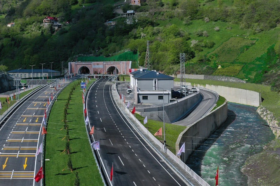 Zigana Tüneli ile Seyahat Süresi 20 Dakika Kısaldı!