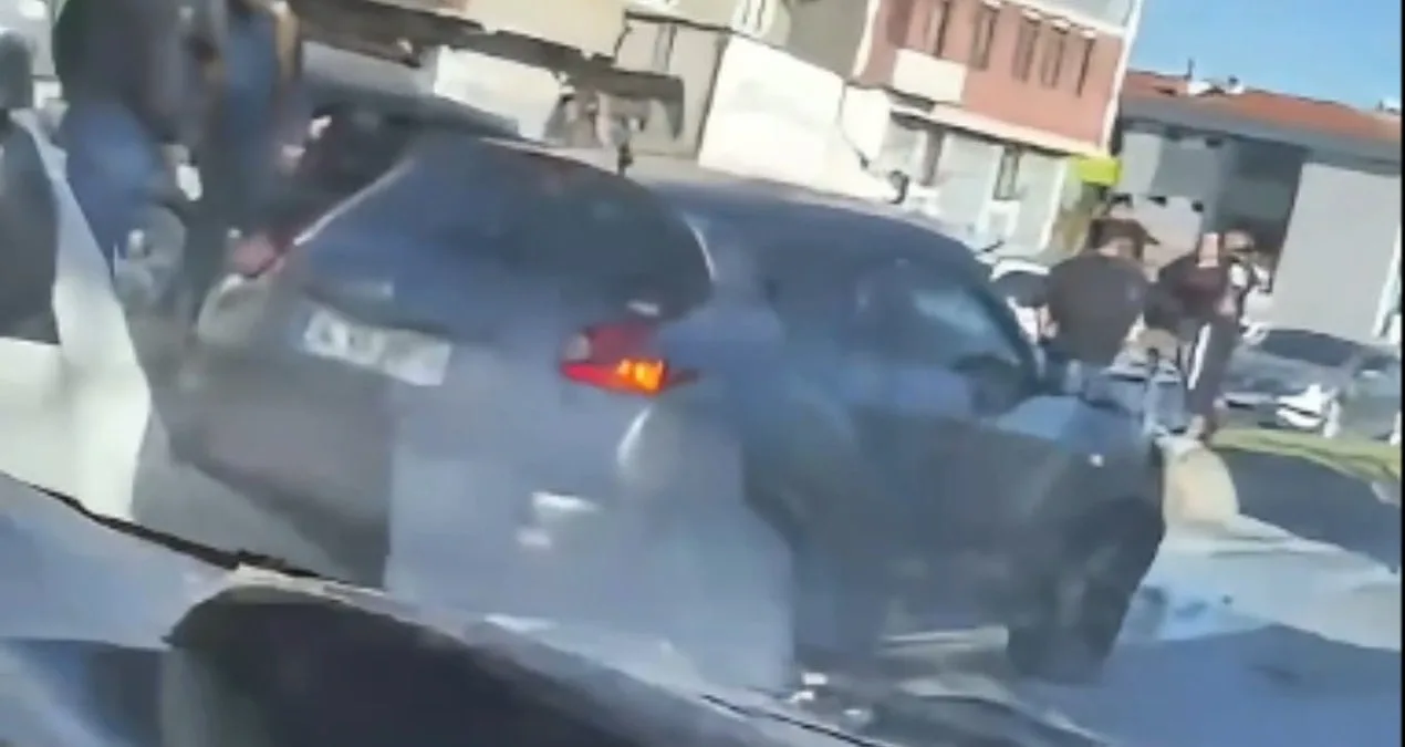 Zincirleme Kazada 3 Yaşındaki Çocuk Hayatını Kaybetti