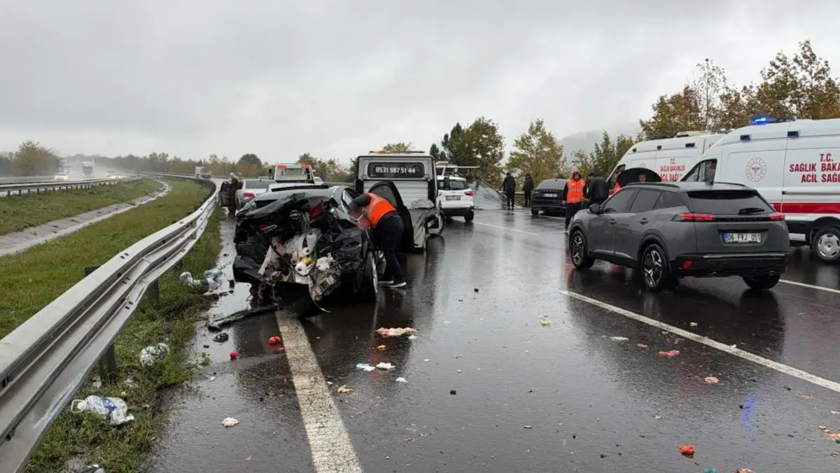 Üsküdar Belediye Başkan Vekili Dündar Ziya Gültekin, trafik kazası geçirdi 5