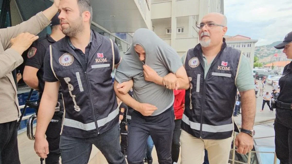 Zonguldak’ta Eş Zamanlı Operasyon! Kaçakçılar Yakalandı